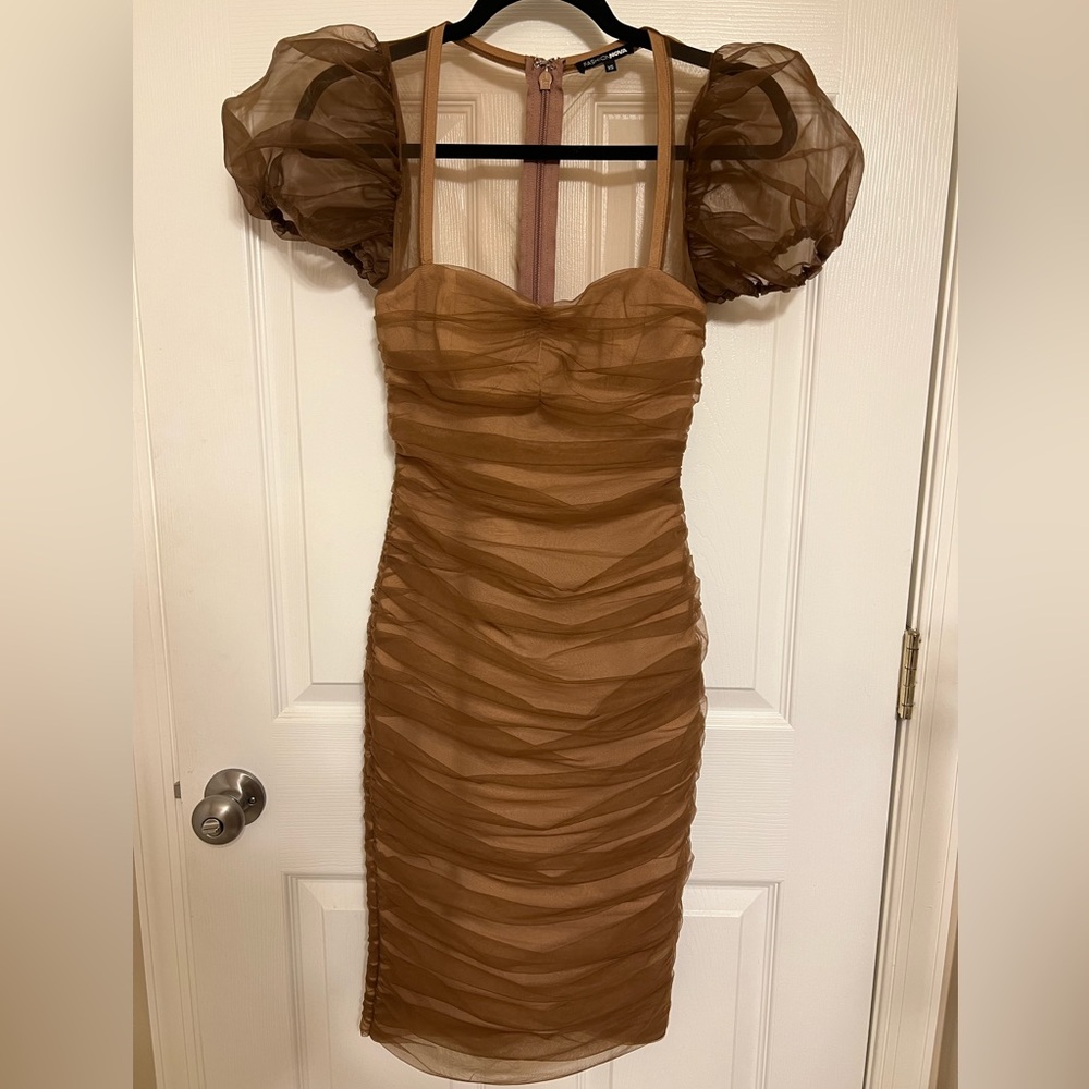 Fashion Nova nude/brown dress. Size XS